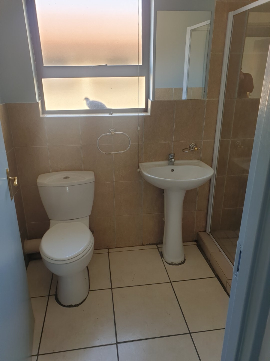 1 Bedroom Property for Sale in Potchefstroom North North West